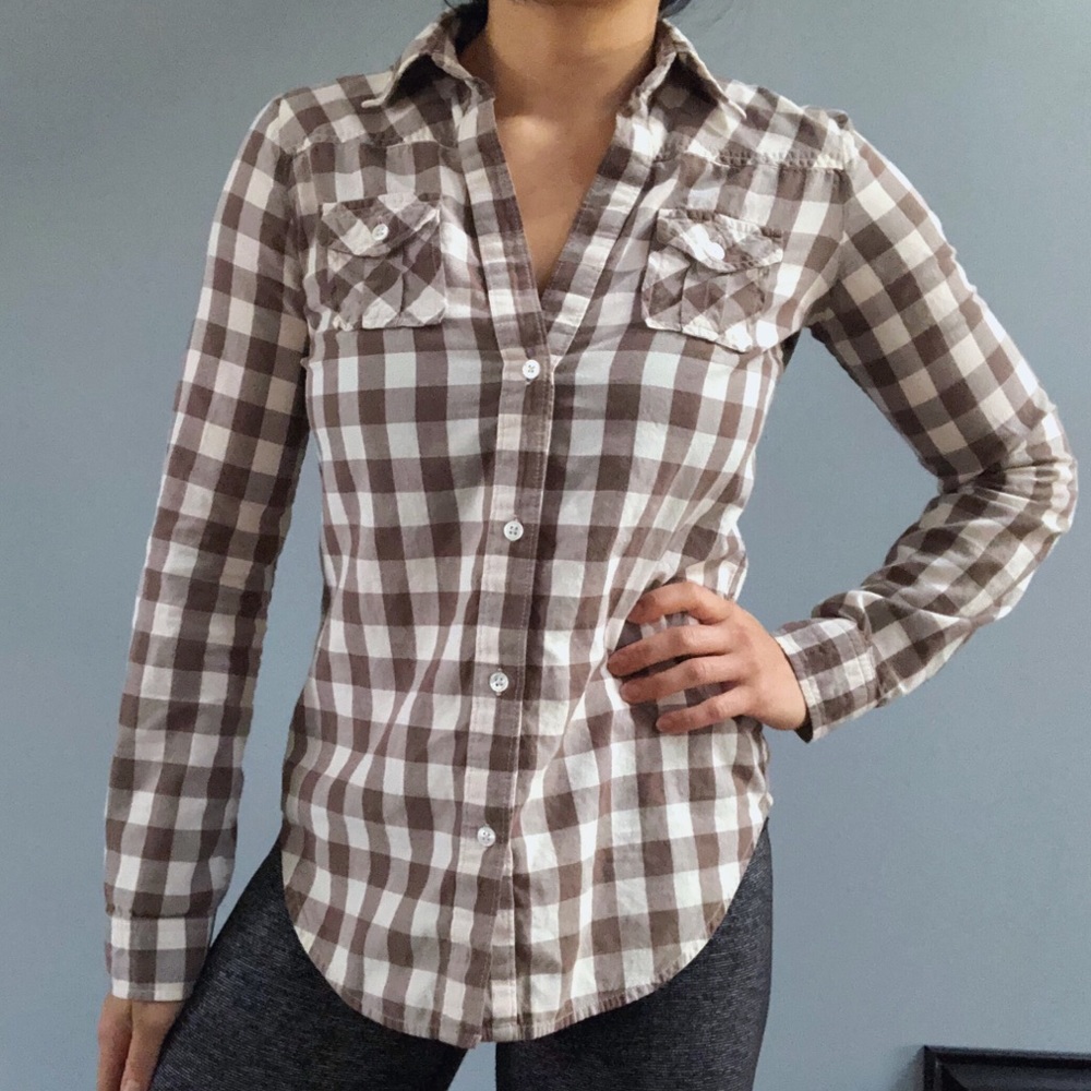 Elizabeth and James Summer Cohen plaid flannel